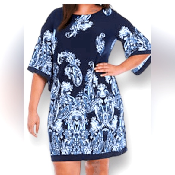 Dresses & Skirts - Beautiful Women’s Dresss Color Blue Paisley Pattern, Size xl, used $7.00